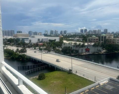 1160 N Federal Highway - Photo Thumbnail 7