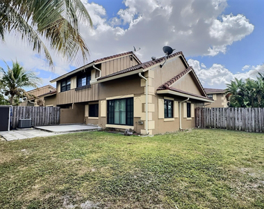 2652 Riverside Drive - Photo Thumbnail 20