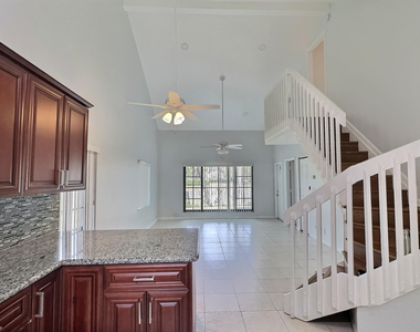 2652 Riverside Drive - Photo Thumbnail 4