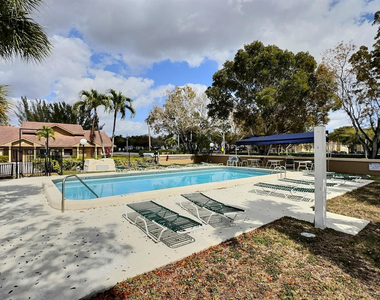 2652 Riverside Drive - Photo Thumbnail 1