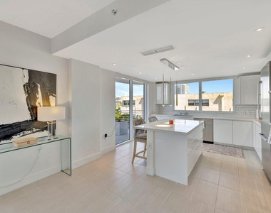 612 Bayshore Drive - Photo Thumbnail 17
