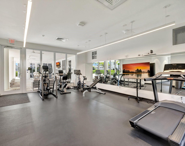 612 Bayshore Drive - Photo Thumbnail 48