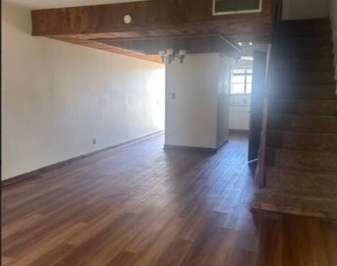 5922 Thomas Street - Photo Thumbnail 18
