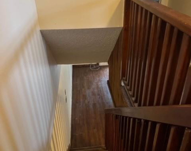 5922 Thomas Street - Photo Thumbnail 5