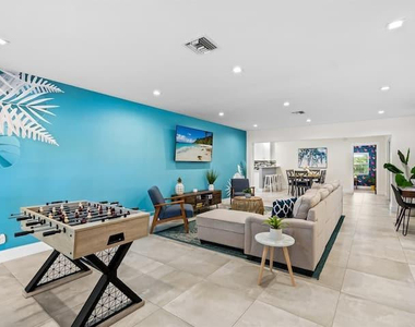 1949 Windward Drive - Photo Thumbnail 7