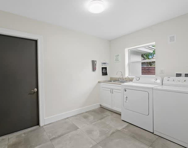 1949 Windward Drive - Photo Thumbnail 13