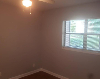 4096 N Pine Island Road - Photo Thumbnail 6
