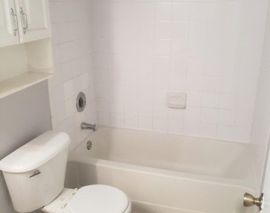 4096 N Pine Island Road - Photo Thumbnail 8
