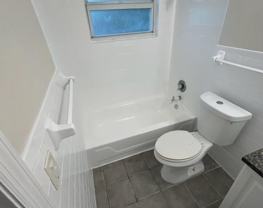 709 8th Street - Photo Thumbnail 9