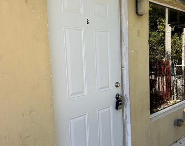 709 8th Street - Photo Thumbnail 1