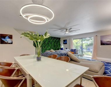 246 Avenue L - Photo Thumbnail 9
