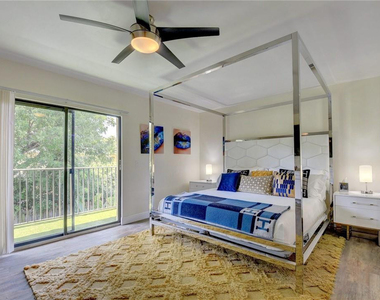 246 Avenue L - Photo Thumbnail 32
