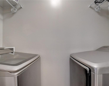 246 Avenue L - Photo Thumbnail 17