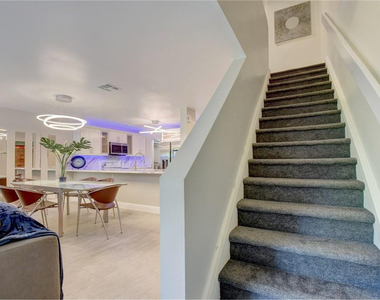 246 Avenue L - Photo Thumbnail 21