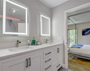 246 Avenue L - Photo Thumbnail 41
