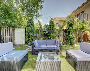 246 Avenue L - Photo Thumbnail 28