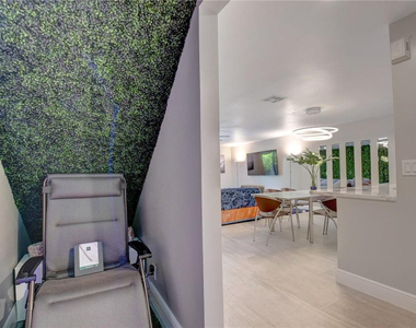 246 Avenue L - Photo Thumbnail 19