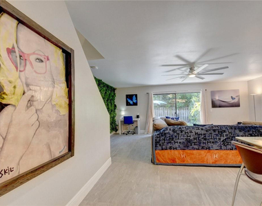 246 Avenue L - Photo Thumbnail 1