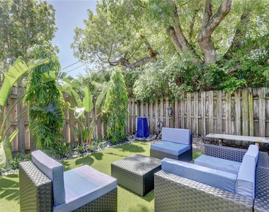 246 Avenue L - Photo Thumbnail 26