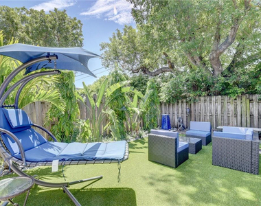 246 Avenue L - Photo Thumbnail 25