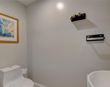 246 Avenue L - Photo Thumbnail 24