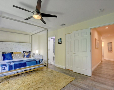 246 Avenue L - Photo Thumbnail 36