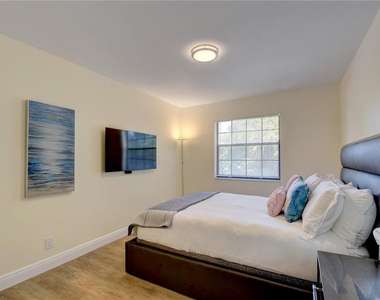 246 Avenue L - Photo Thumbnail 51