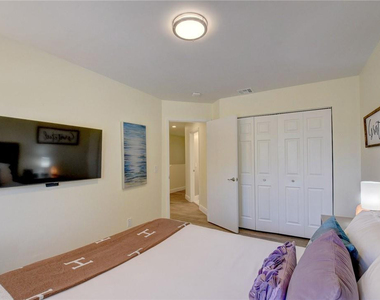246 Avenue L - Photo Thumbnail 57