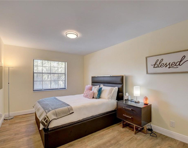 246 Avenue L - Photo Thumbnail 59