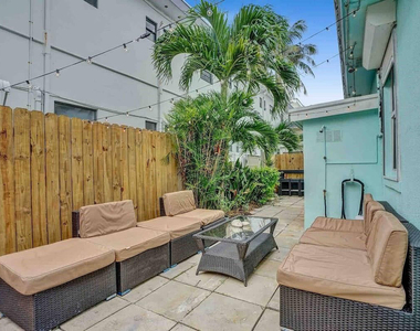 326 Walnut Street - Photo Thumbnail 15