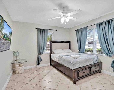 326 Walnut Street - Photo Thumbnail 10