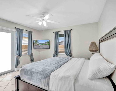 326 Walnut Street - Photo Thumbnail 8