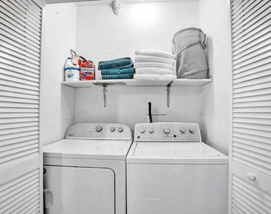 326 Walnut Street - Photo Thumbnail 12