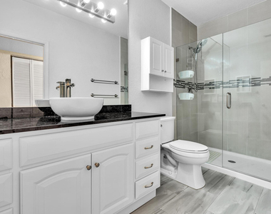 10240 Nw 33rd Place - Photo Thumbnail 28