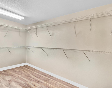 10240 Nw 33rd Place - Photo Thumbnail 30