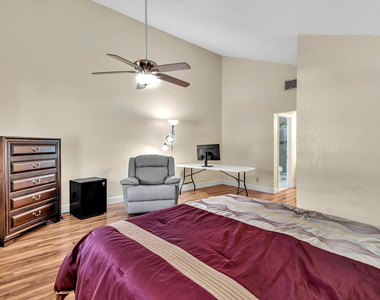 10240 Nw 33rd Place - Photo Thumbnail 27
