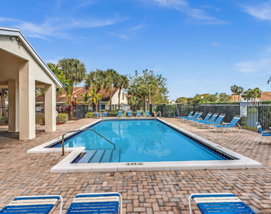 10240 Nw 33rd Place - Photo Thumbnail 34