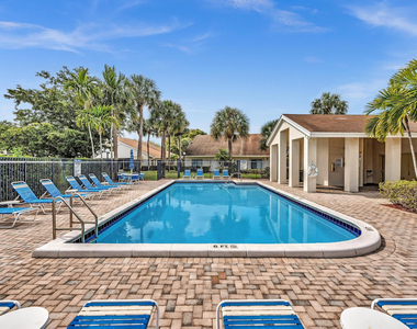 10240 Nw 33rd Place - Photo Thumbnail 36