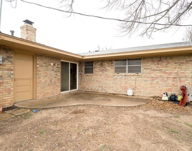 1621 Kavel Drive - Photo Thumbnail 24