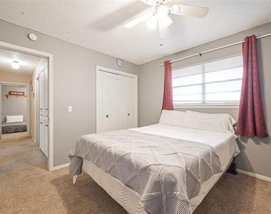 1621 Kavel Drive - Photo Thumbnail 23