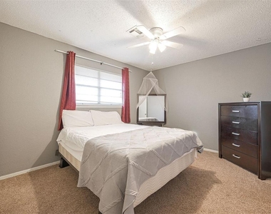 1621 Kavel Drive - Photo Thumbnail 22