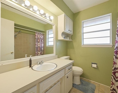 1621 Kavel Drive - Photo Thumbnail 20