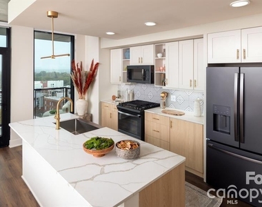 124 E Kingston Avenue - Photo Thumbnail 17