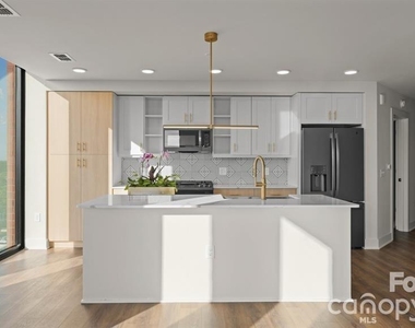 124 E Kingston Avenue - Photo Thumbnail 31