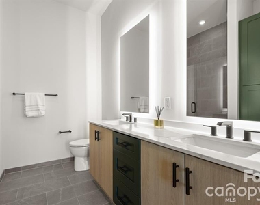 124 E Kingston Avenue - Photo Thumbnail 37