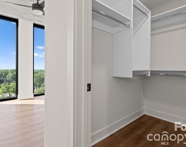 124 E Kingston Avenue - Photo Thumbnail 35