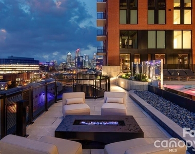 124 E Kingston Avenue - Photo Thumbnail 13