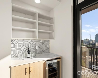 124 E Kingston Avenue - Photo Thumbnail 33