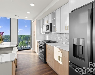124 E Kingston Avenue - Photo Thumbnail 28