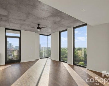 124 E Kingston Avenue - Photo Thumbnail 30